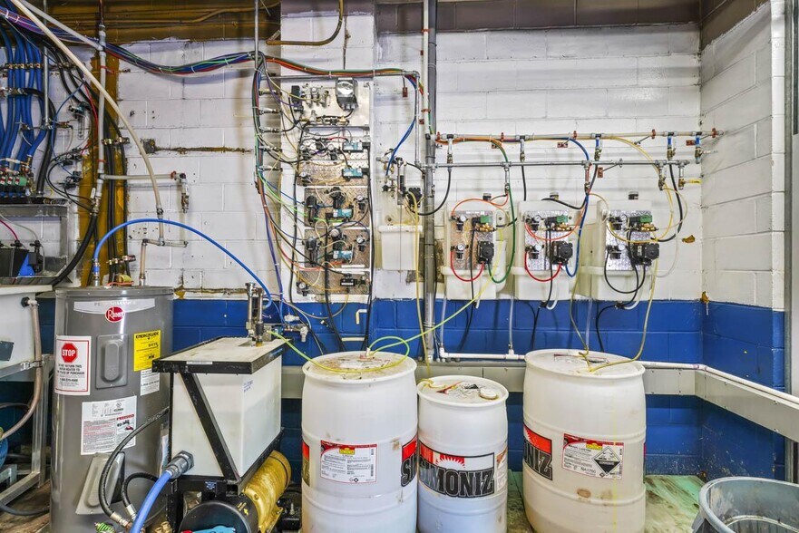 More Photos Of 690-696 River St, Troy Freestanding For Sale