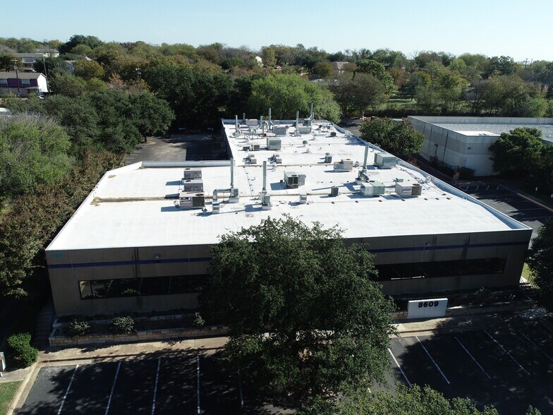More Photos Of 8609 Cross Park Dr, Austin Office For Lease