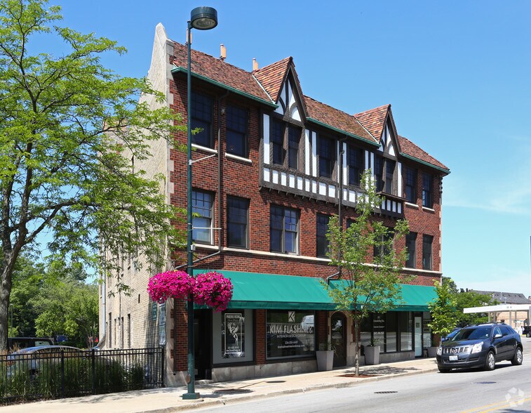 More Photos Of 874 Green Bay Rd, Winnetka Loft Creative Space For Lease