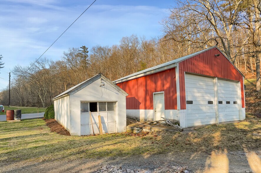 More Photos Of 703 Dauva Luch Rd, Herndon Land For Sale