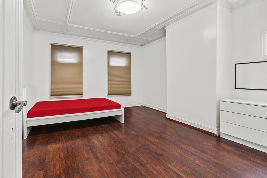 More Photos Of 350 E 193rd St, Bronx Apartments For Sale