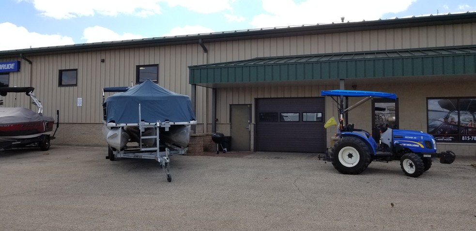 More Photos Of 2101 Route 176, Prairie Grove Showroom For Sale