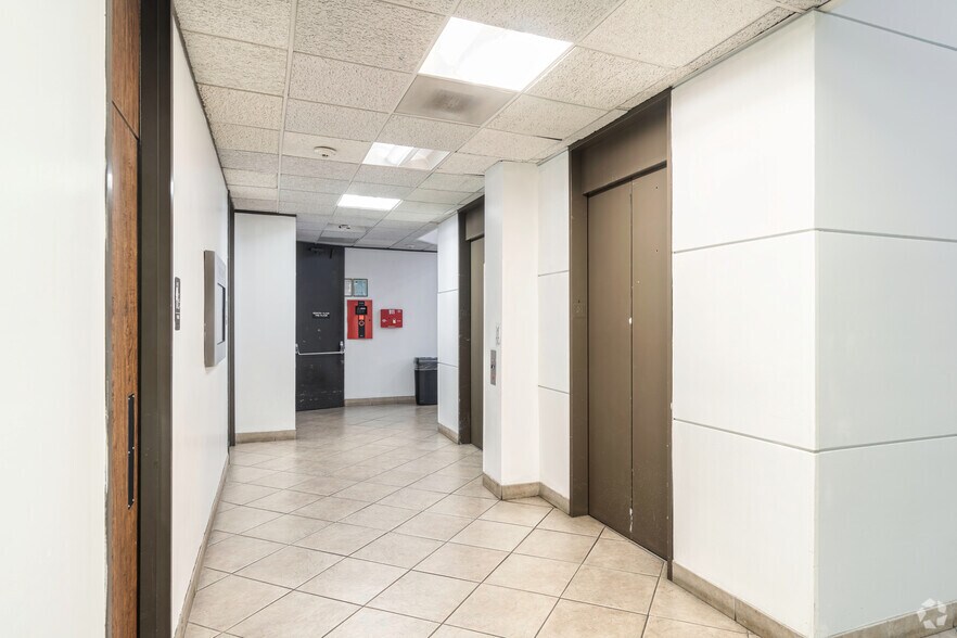 More Photos Of 519 N Sam Houston Pky E, Houston Medical For Lease