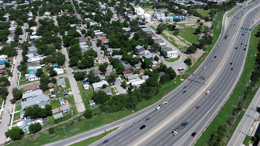 More Photos Of 1010 Hoefgen Avenue, San Antonio Land For Sale