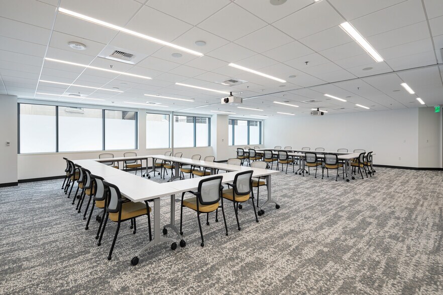 More Photos Of 1601 5th Ave, Seattle Office For Lease