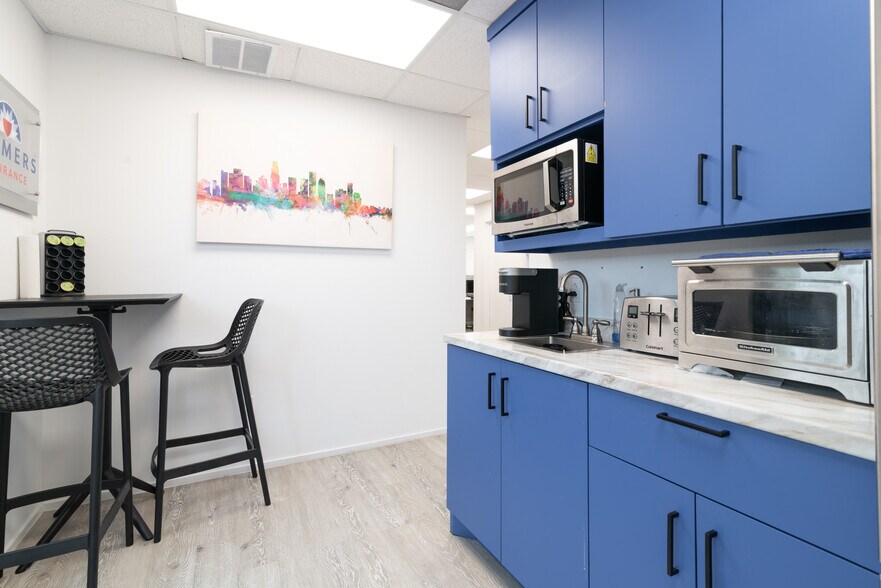 More Photos Of 13740 Research Blvd, Austin Office For Sale