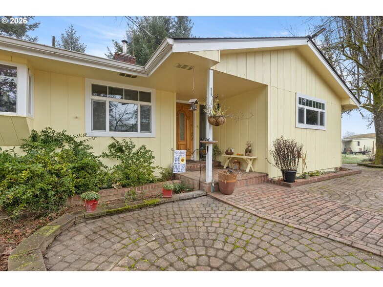 Primary Photo Of 674 Youngs Ln, Roseburg Multifamily For Sale