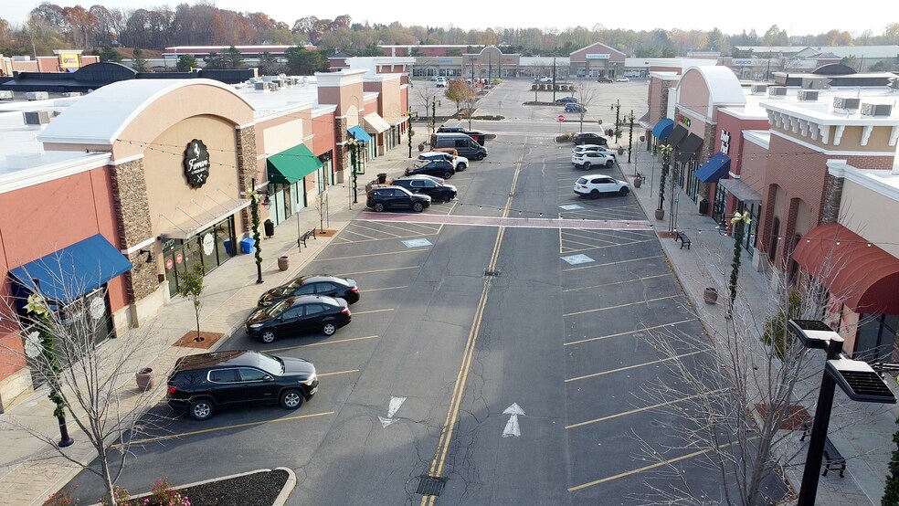 More Photos Of 1900 Empire Blvd, Webster Unknown For Lease