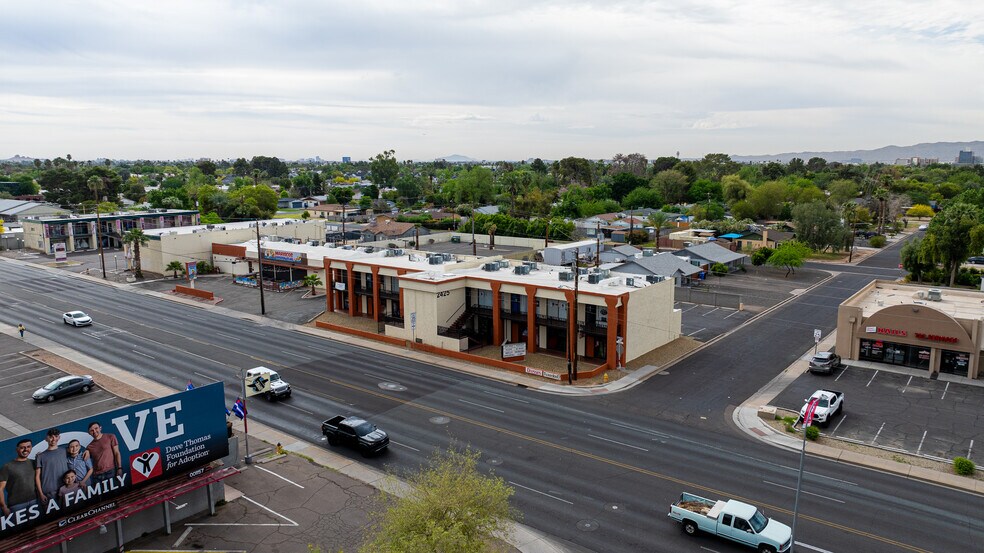More Photos Of 2425 E Thomas Rd, Phoenix Office For Lease