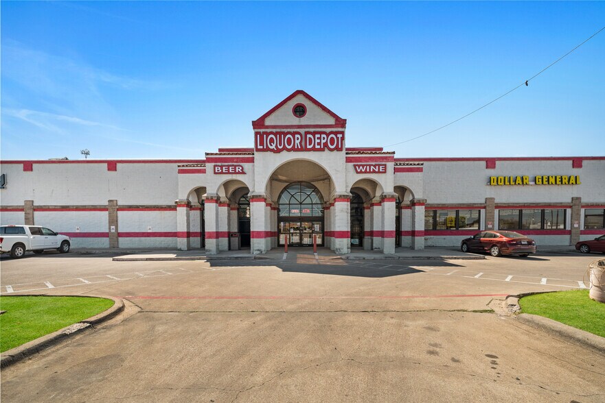More Photos Of 2400 W Pioneer Pky, Pantego Unknown For Lease
