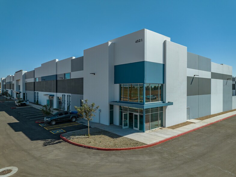 More Photos Of 4521 E Warner Rd, Gilbert Unknown For Lease