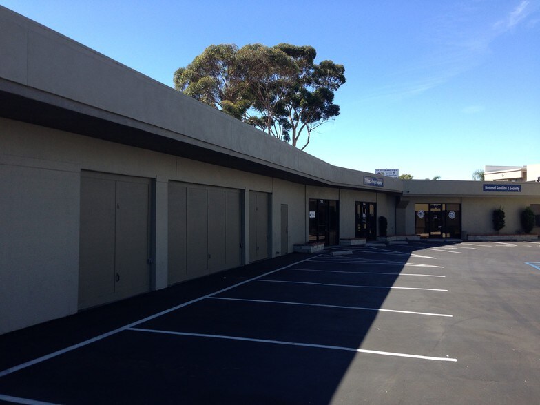 More Photos Of 2750-2760 E Spring St, Long Beach Office For Lease