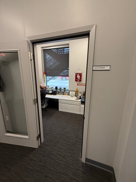 More Photos Of 16-20 S Lewis Ave, Tulsa Office For Lease