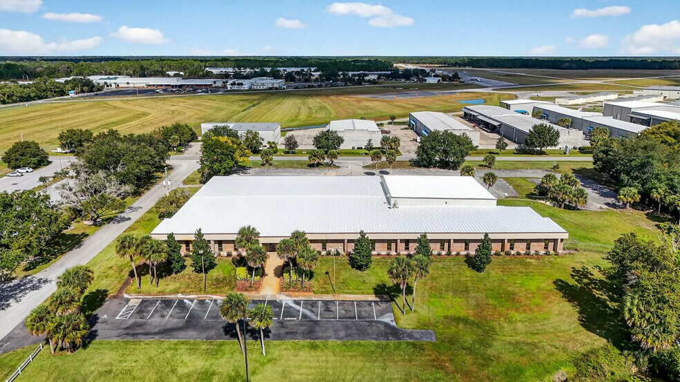 Primary Photo Of 801 E International Speedway Blvd, Deland Manufacturing For Lease