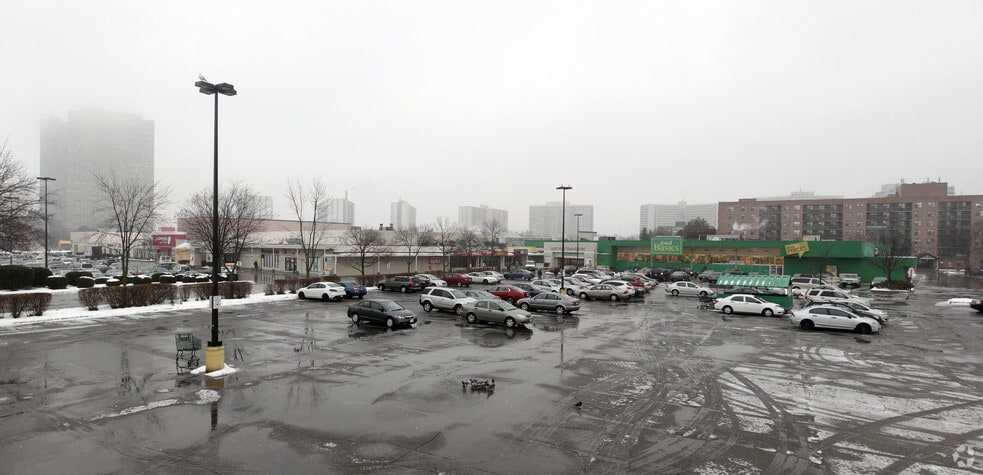 Primary Photo Of 45 Overlea Blvd, Toronto General Retail For Lease