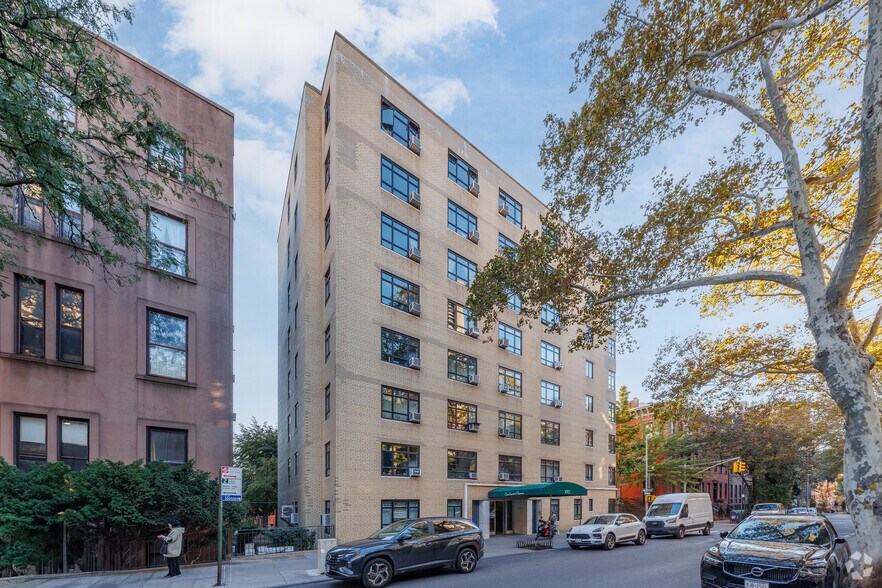 More Photos Of 100 Remsen St, Brooklyn Apartments For Sale