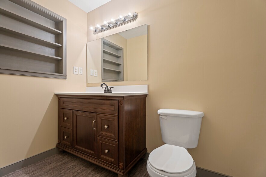 More Photos Of 300 Range St, Marshall Multifamily For Sale