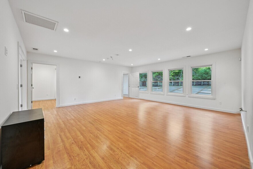More Photos Of 1605 Lucas Valley Rd, San Rafael Healthcare For Sale