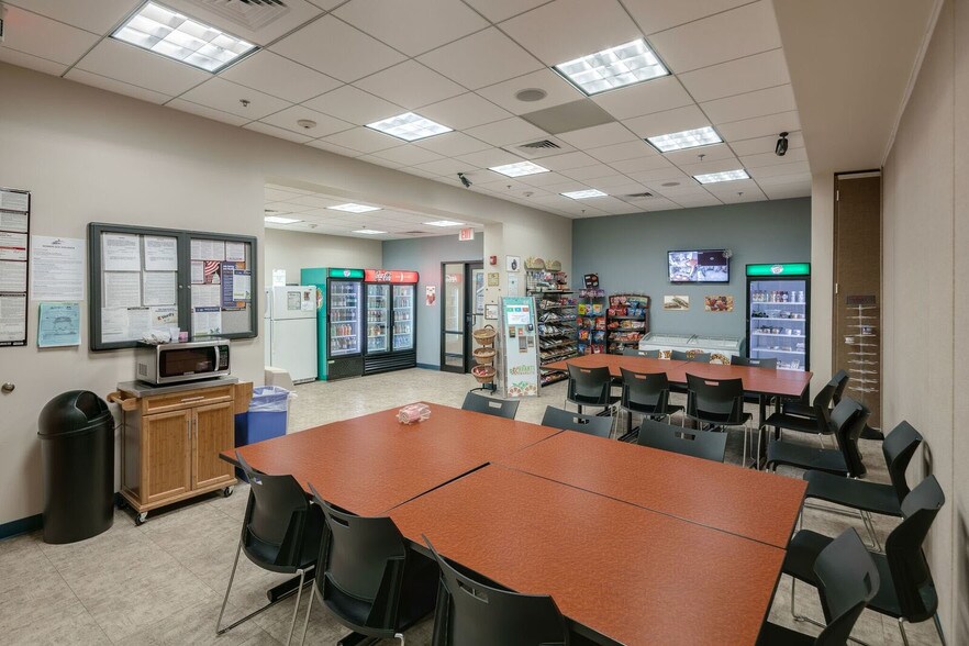 More Photos Of 1515 Burnt Mill Rd, Cherry Hill Distribution For Lease