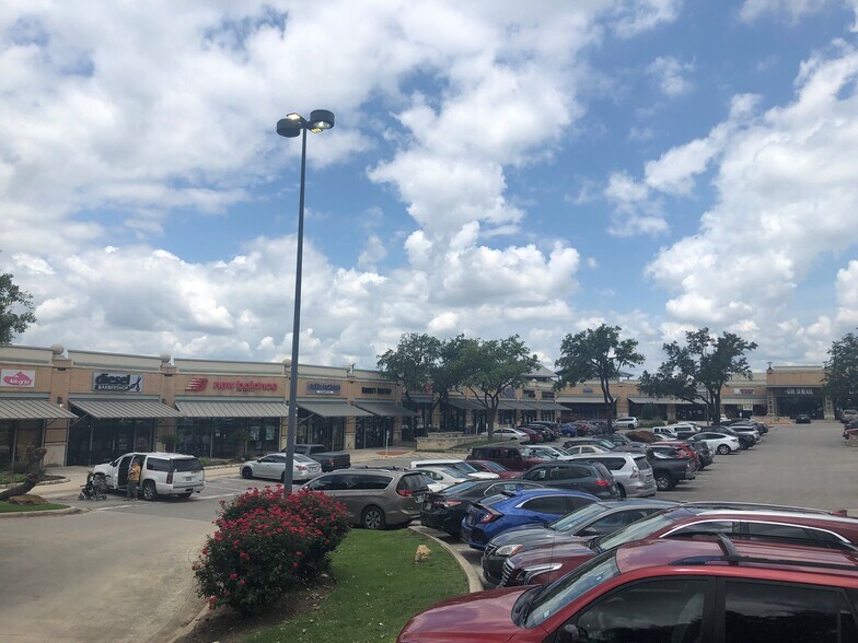 More Photos Of 11255 Huebner Rd, San Antonio Unknown For Lease