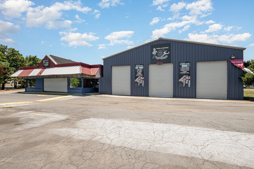 Primary Photo Of 1831 Capital Blvd, Raleigh Auto Repair For Lease