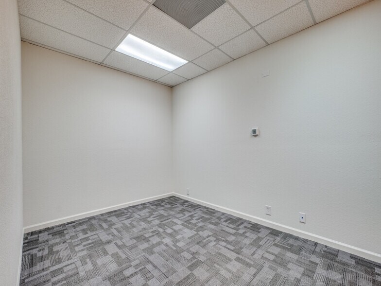 More Photos Of 1202 N Flores St, San Antonio Loft Creative Space For Sale