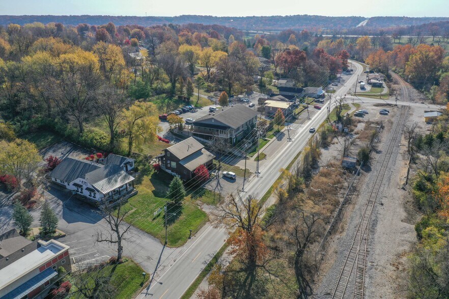 More Photos Of 4114 S Lone Pine Ave, Springfield Office Residential For Sale
