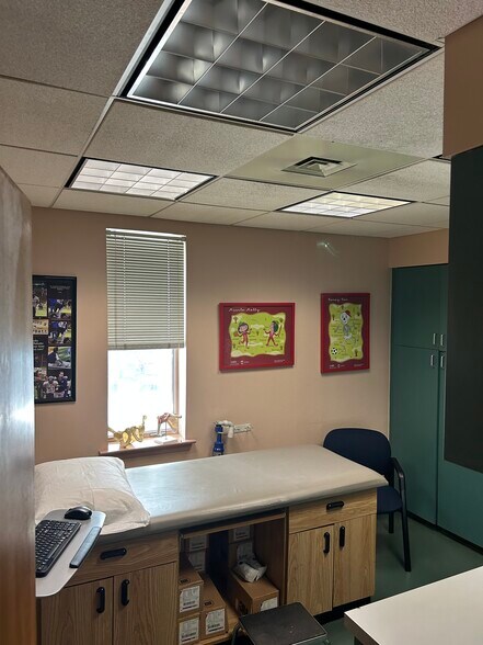 More Photos Of 510 Darby Rd, Havertown Medical For Lease