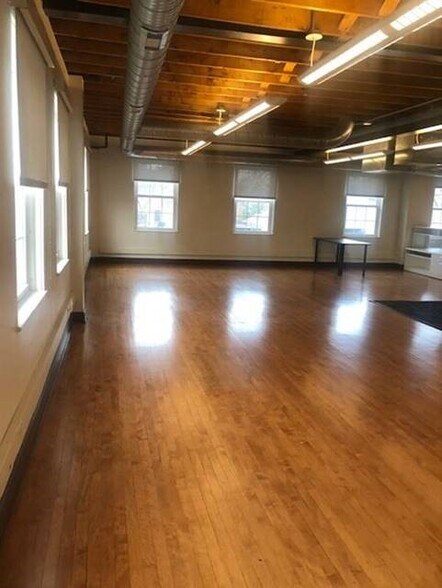 More Photos Of 13220-13228 Shaker Sq, Cleveland General Retail For Lease