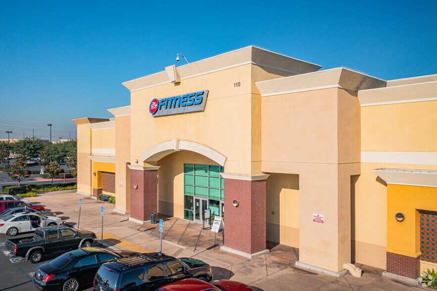 Primary Photo Of 200-208 Towne Center Dr, Compton Storefront For Lease