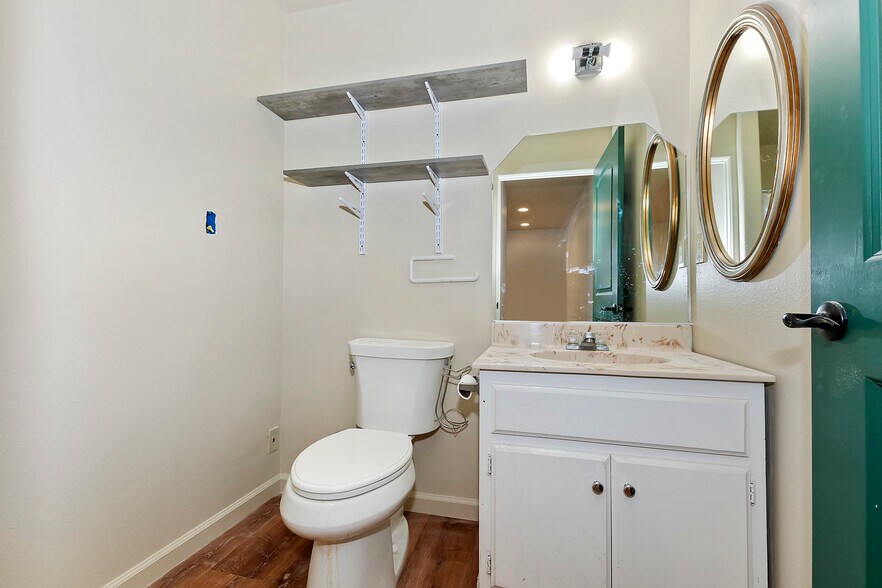 More Photos Of 41659 Big Bear Blvd, Big Bear Lake Office Residential For Lease