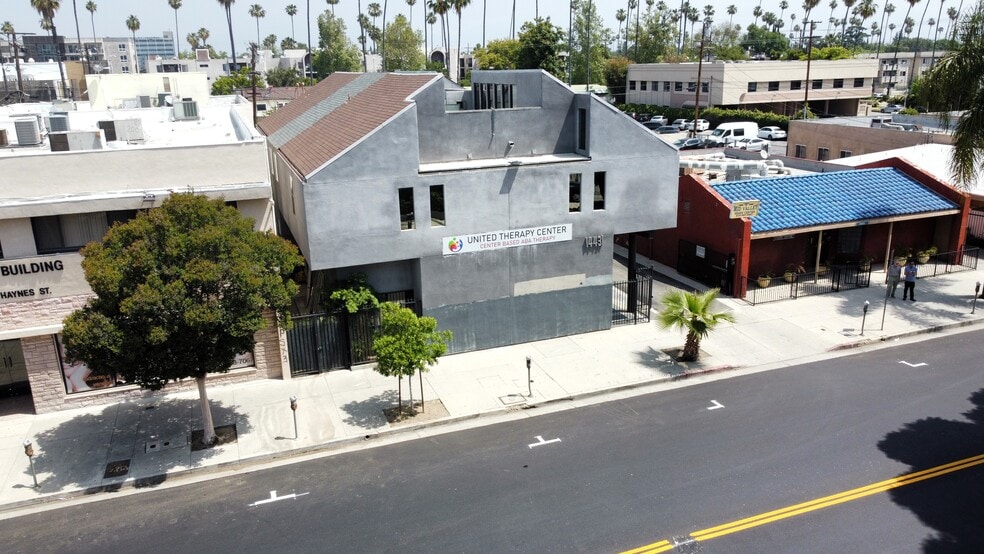More Photos Of 14431 Hamlin St, Van Nuys Office For Lease