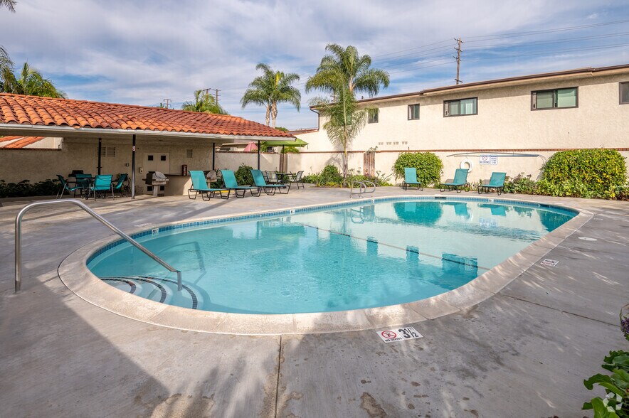 More Photos Of 1001 N Harbor Blvd, La Habra Apartments For Sale