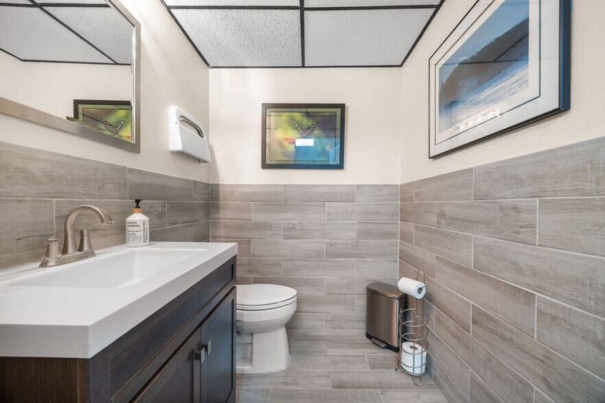More Photos Of 630-640 S Glassell St, Orange Office For Sale