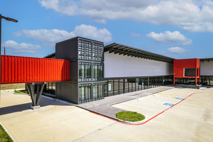More Photos Of 9802 Antoine Dr, Houston Storefront Retail Office For Lease