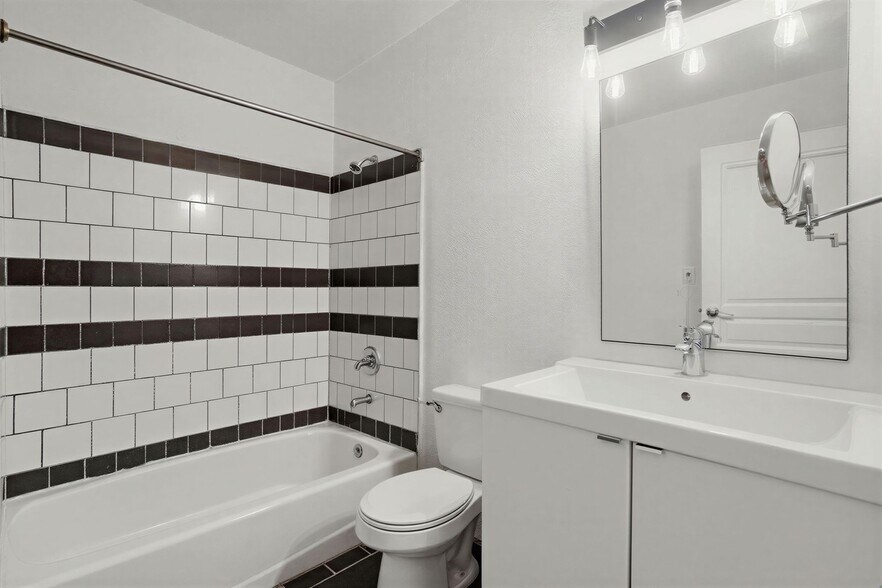More Photos Of 7916 S Central Ave, Los Angeles Storefront Retail Residential For Sale