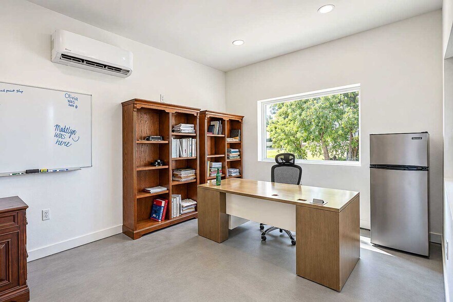More Photos Of 17635 Kings Ct, Cypress Office Residential For Sale
