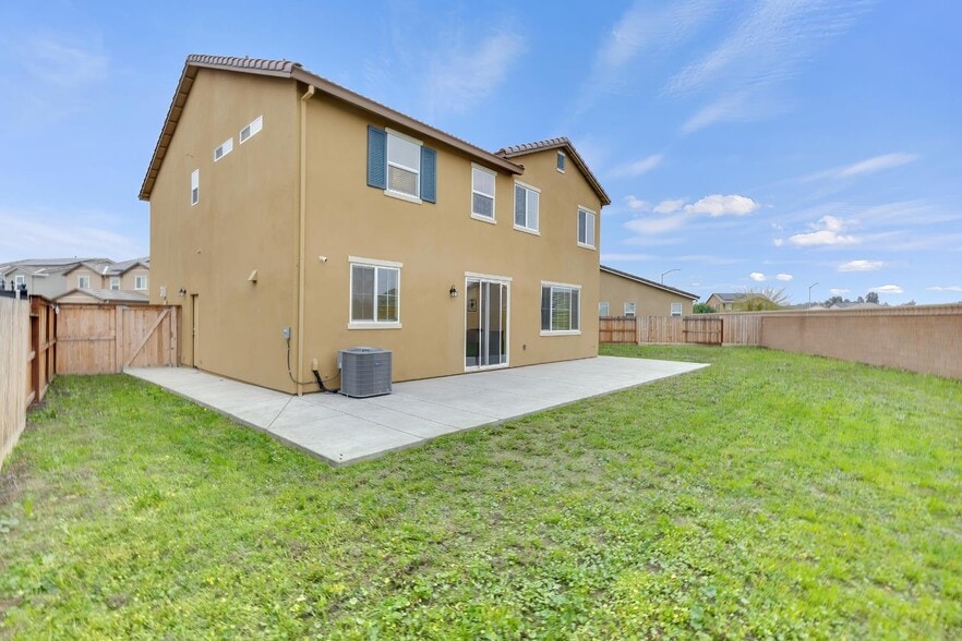 More Photos Of 3600 Pride Way, Stockton Multifamily For Sale
