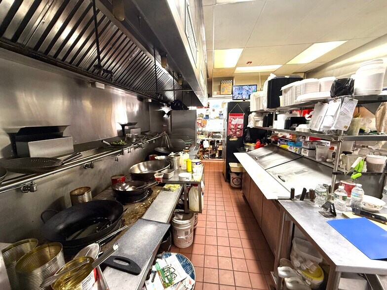More Photos Of 1468 Haddon Ave, Camden General Retail For Sale