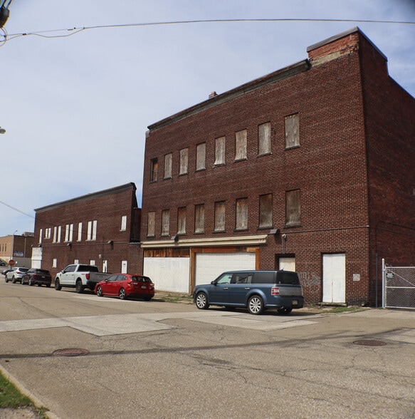 More Photos Of 1521-1527 State St, Erie General Retail For Sale