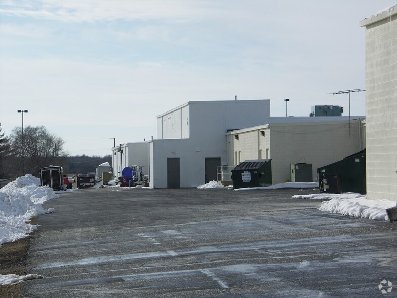 More Photos Of 720-760 W Broadway St, Berlin Unknown For Lease