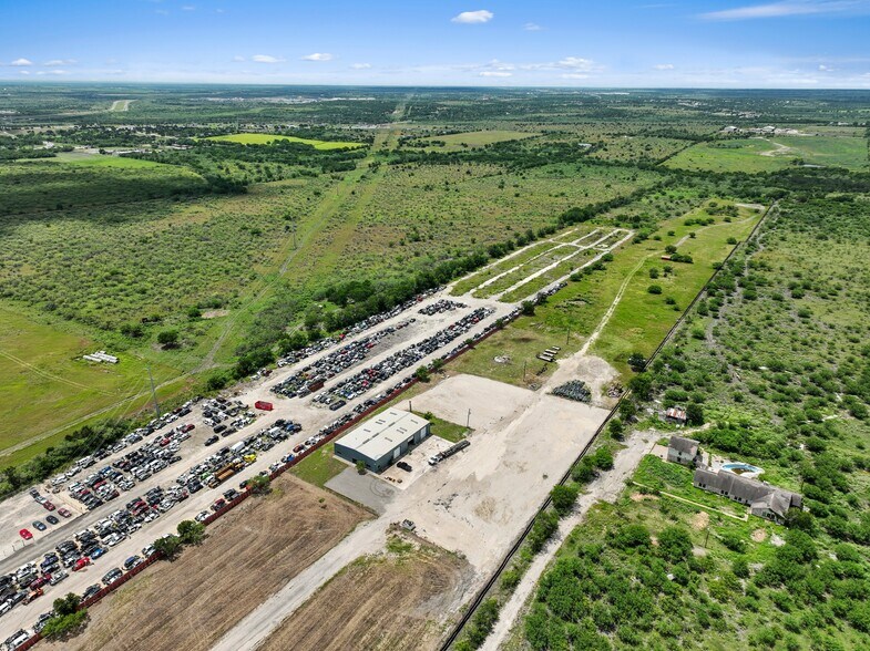 More Photos Of 9605 Fm 812, Austin Warehouse For Lease