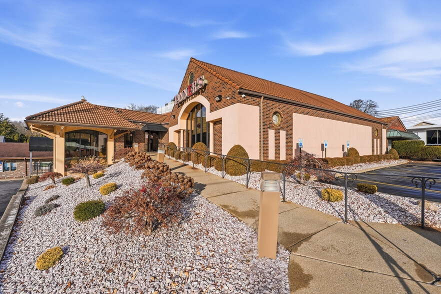 More Photos Of 2305 Wilmington Rd, New Castle Restaurant For Sale