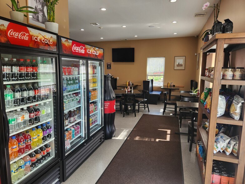 More Photos Of 605 Wolcott Rd, Wolcott Specialty For Sale