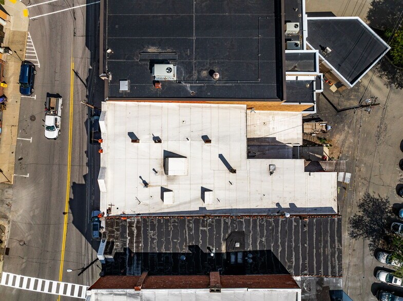 More Photos Of 23 W Main St, Canton Flex For Sale