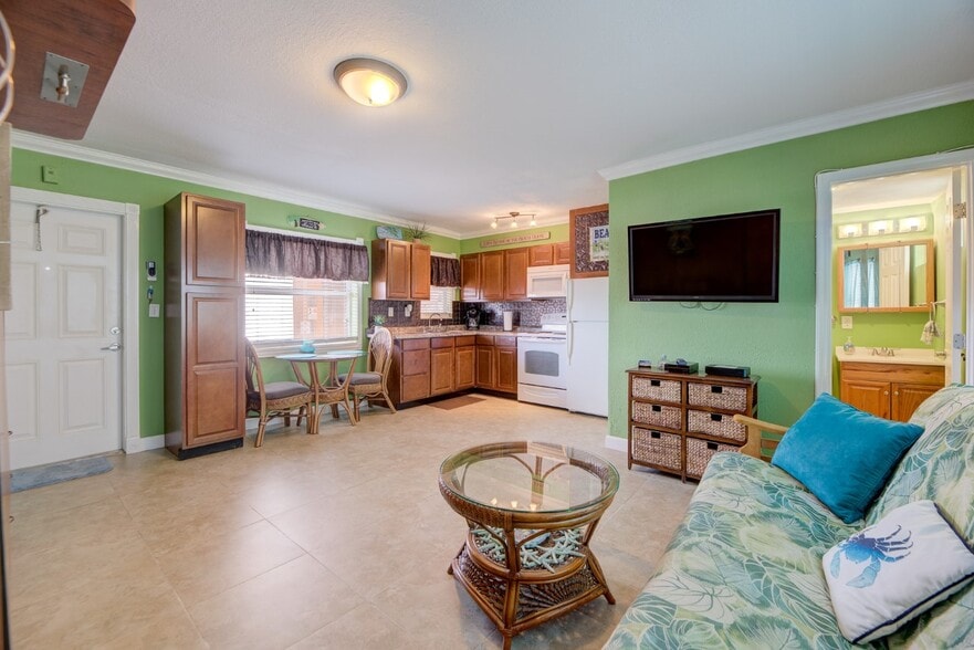 More Photos Of 3401 NE 10th St, Pompano Beach Hotel For Sale