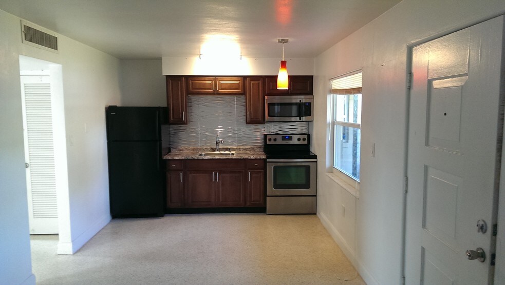 More Photos Of 7105 Poinsetta Ave, Cape Canaveral Apartments For Sale