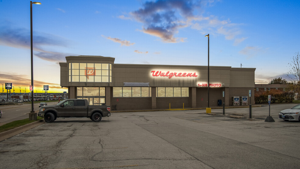 Primary Photo Of 3601 16th St, Moline Drugstore For Sale