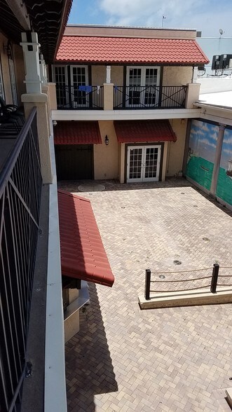 More Photos Of 524 Front St, Key West Loft Creative Space For Lease