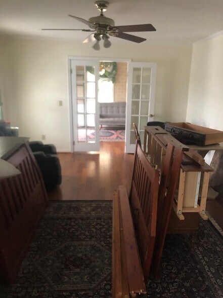 More Photos Of 301 Saddler Rd, Grasonville Showroom For Lease